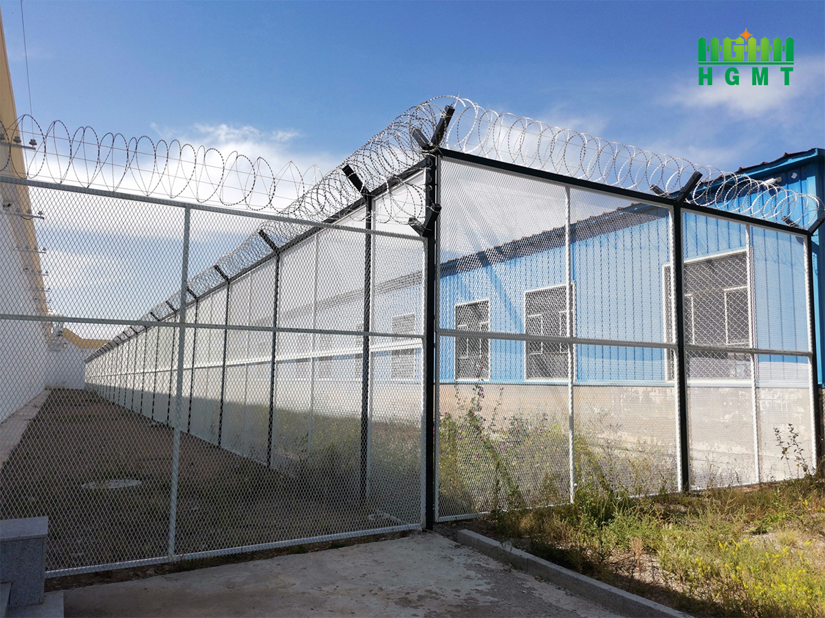 airport fence(机场护栏).jpg